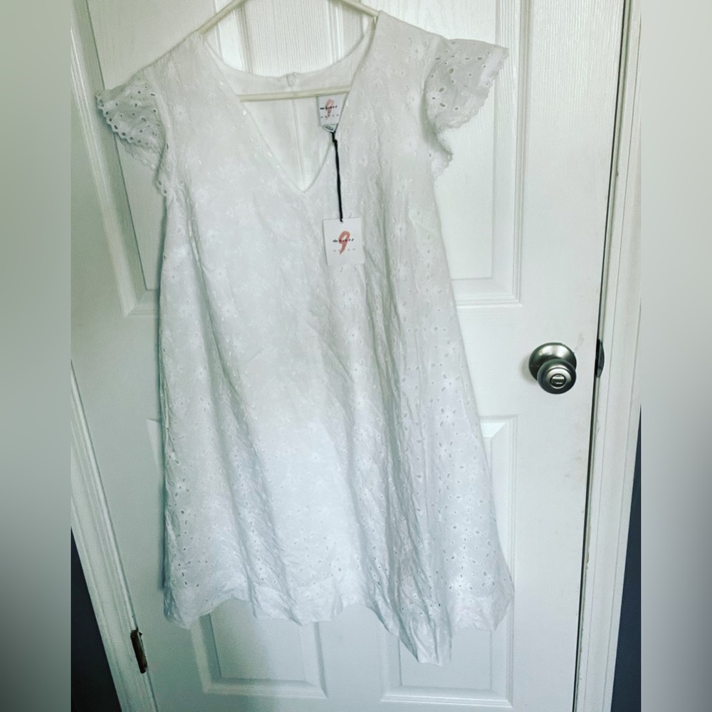 White dress never worn still has tags